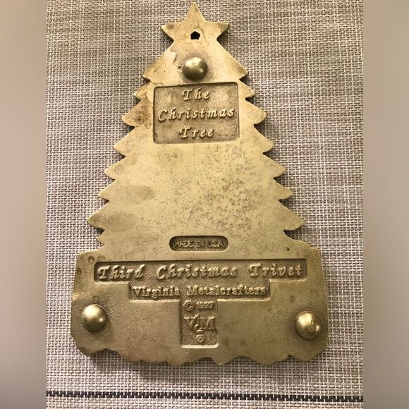 The Christmas Tree Made in USA Third Christmas Trivet Virginia Metalcrafters1997 - Picture 3 of 6